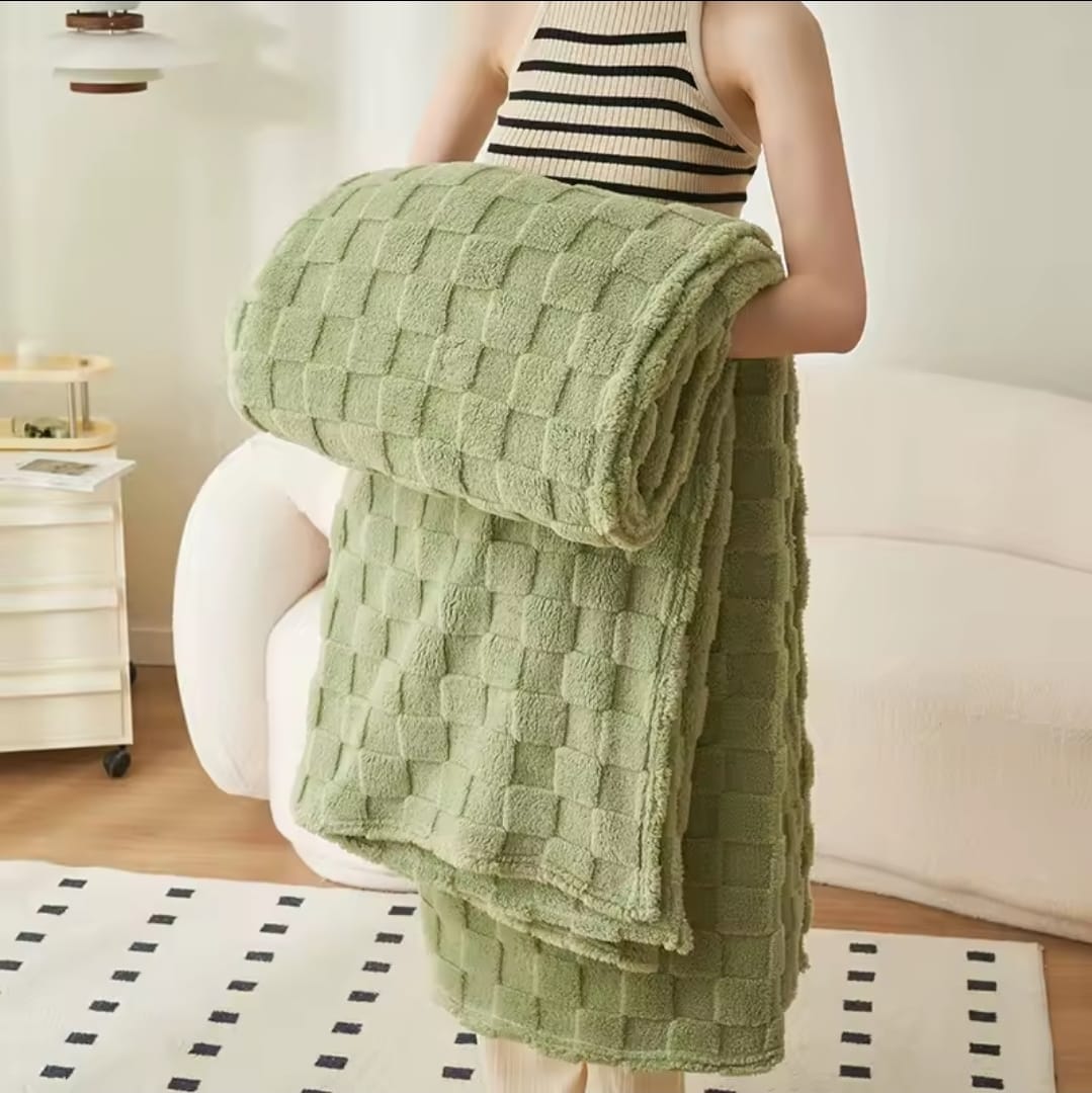 PetFuel • Winter Warm Blanket — Ultra-Soft Flannel Comfort for all home purposes